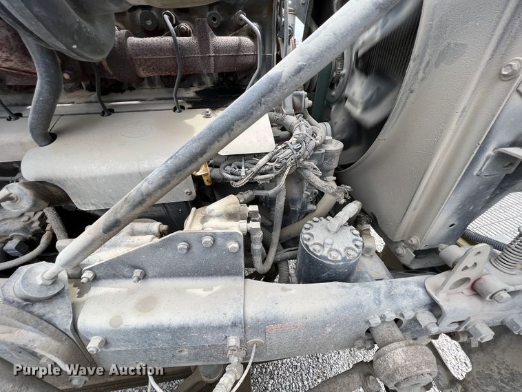 image for item IA9108 1999 Mack RD600  ready mix truck