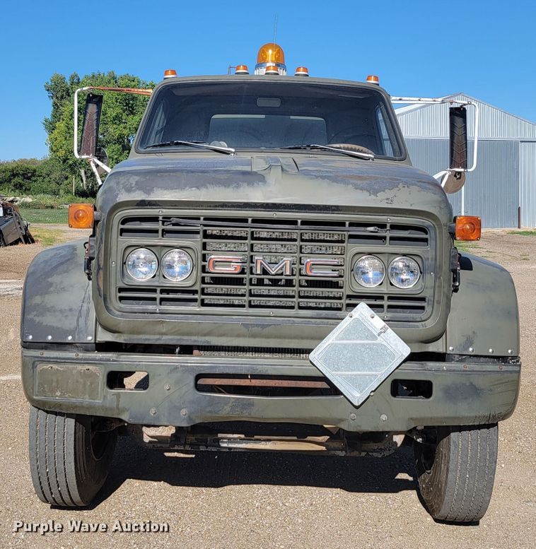 image for item JC9614 1979 GMC 8000  oil distributor truck