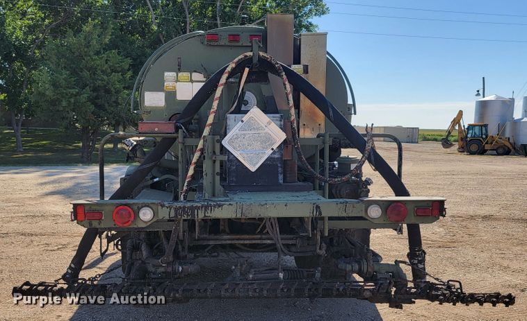 image for item JC9614 1979 GMC 8000  oil distributor truck