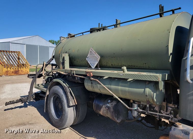 image for item JC9614 1979 GMC 8000  oil distributor truck