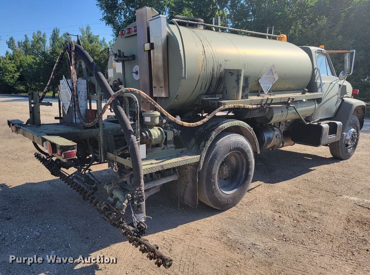 image for item JC9614 1979 GMC 8000  oil distributor truck