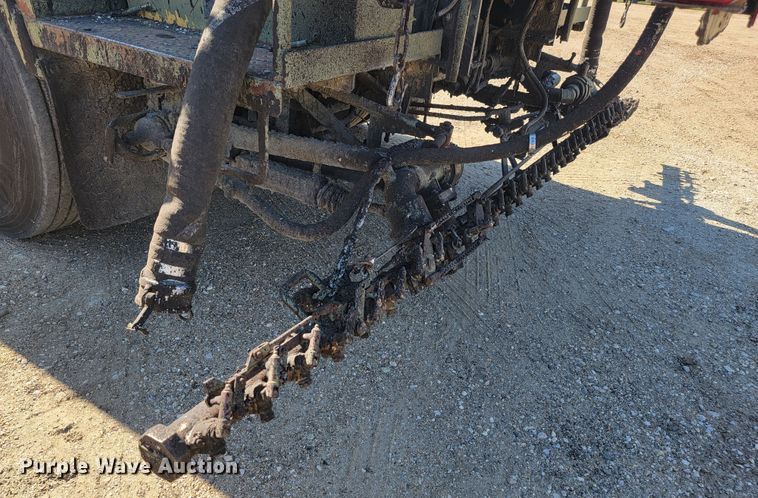 image for item JC9614 1979 GMC 8000  oil distributor truck