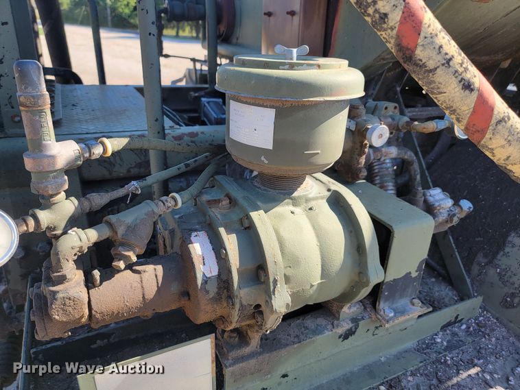 image for item JC9614 1979 GMC 8000  oil distributor truck