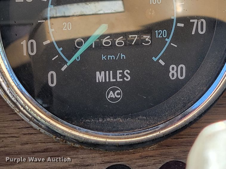 image for item JC9614 1979 GMC 8000  oil distributor truck