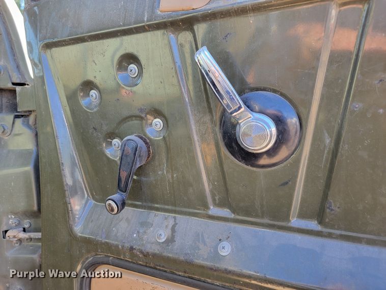 image for item JC9614 1979 GMC 8000  oil distributor truck