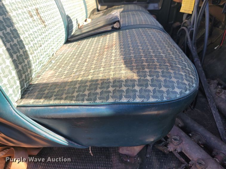 image for item JC9614 1979 GMC 8000  oil distributor truck