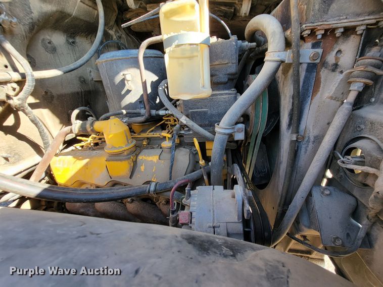 image for item JC9614 1979 GMC 8000  oil distributor truck