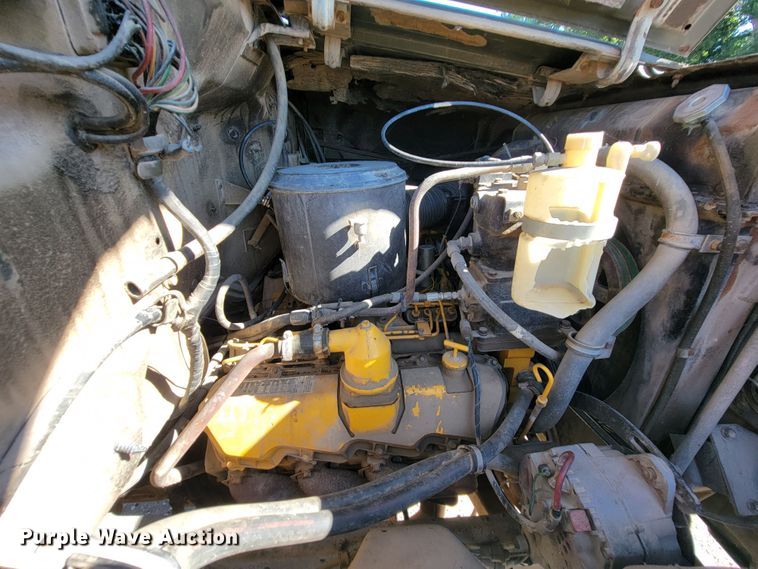 image for item JC9614 1979 GMC 8000  oil distributor truck