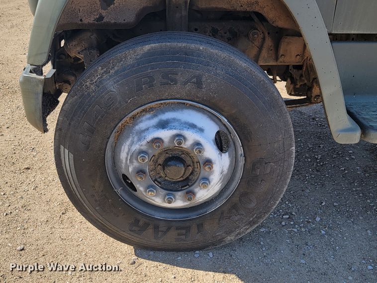 image for item JC9614 1979 GMC 8000  oil distributor truck