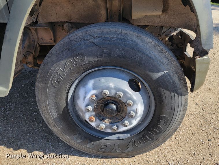 image for item JC9614 1979 GMC 8000  oil distributor truck