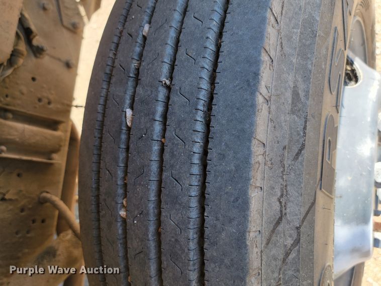 image for item JC9614 1979 GMC 8000  oil distributor truck