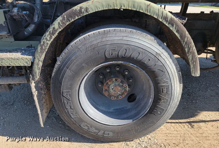 image for item JC9614 1979 GMC 8000  oil distributor truck