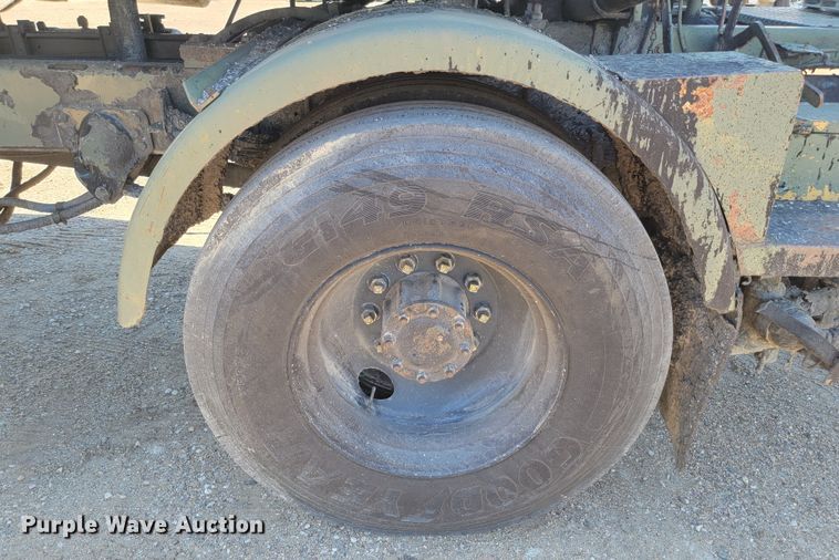 image for item JC9614 1979 GMC 8000  oil distributor truck