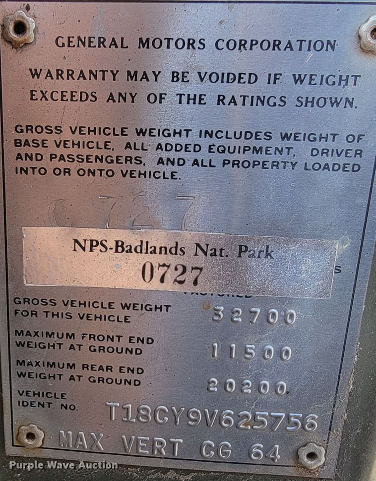 image for item JC9614 1979 GMC 8000  oil distributor truck