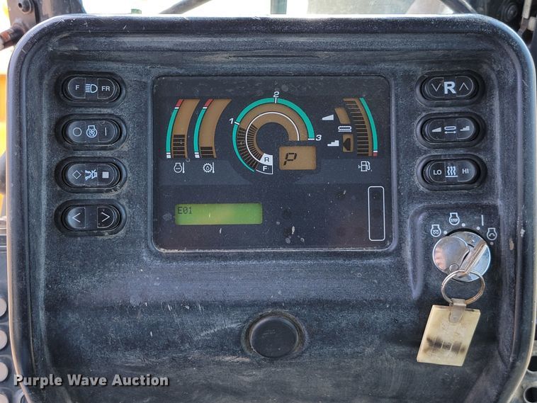 image for item JC9617 2013 Komatsu D51PX-22  dozer