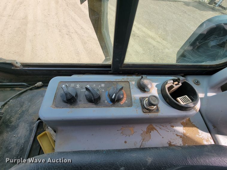 image for item JC9617 2013 Komatsu D51PX-22  dozer