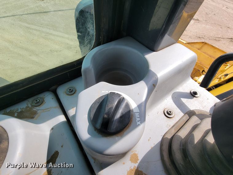 image for item JC9617 2013 Komatsu D51PX-22  dozer