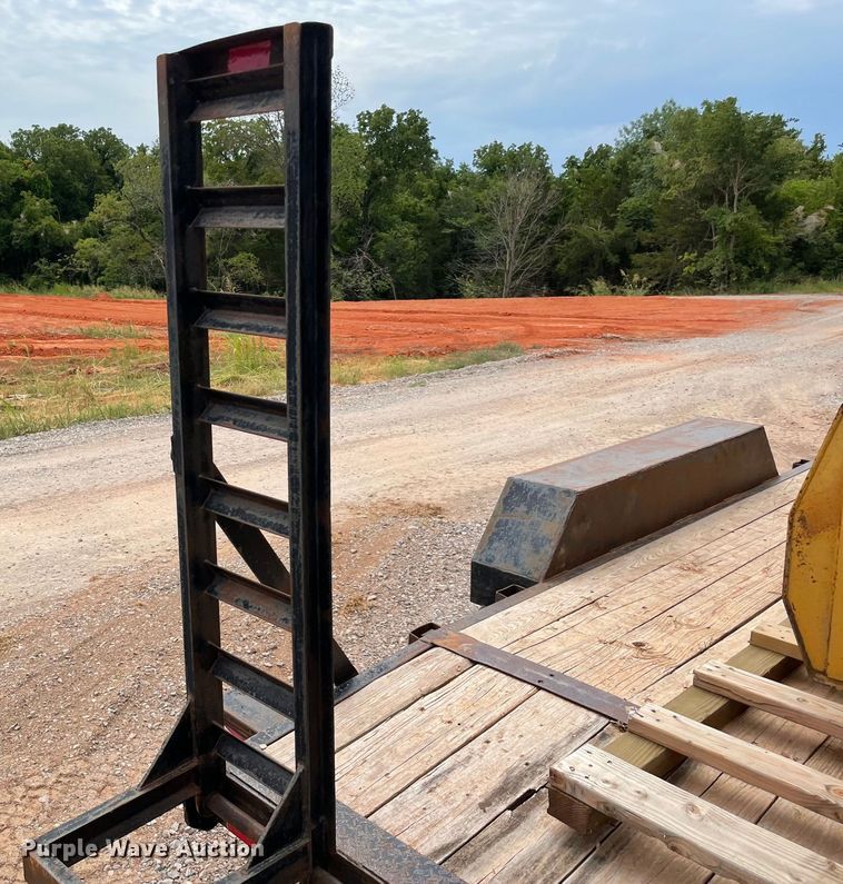 image for item JR9451 2011 Big Tex 14ET  equipment trailer