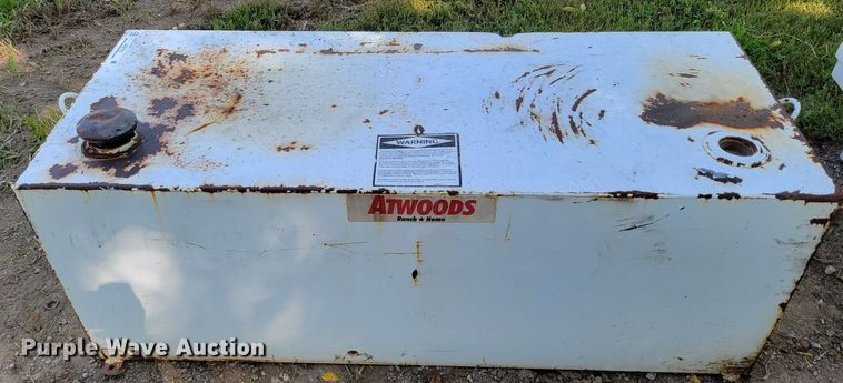 image for item JZ9173 (4) fuel tanks