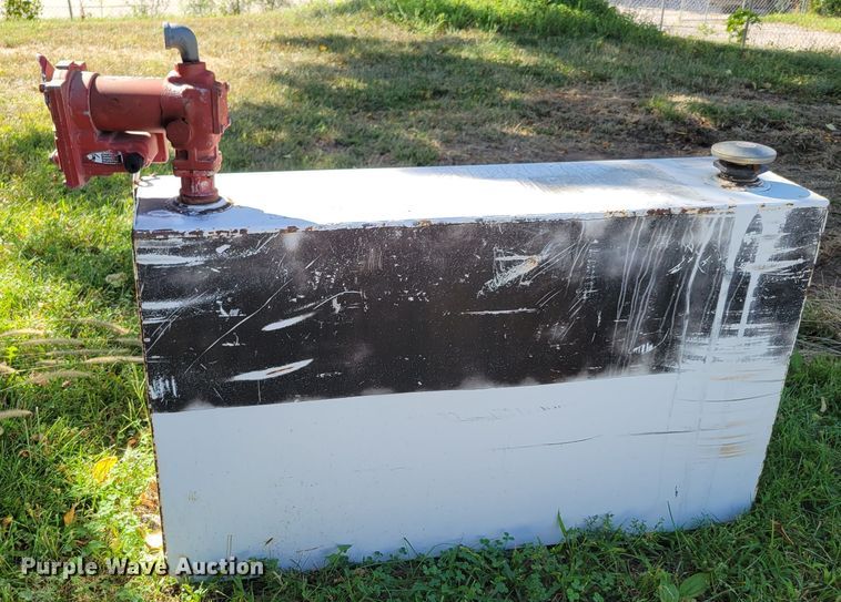 image for item JZ9173 (4) fuel tanks