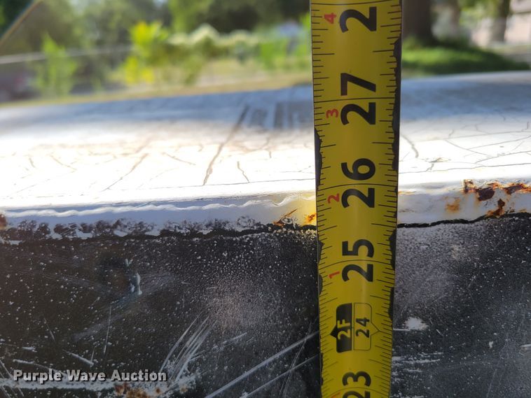 image for item JZ9173 (4) fuel tanks