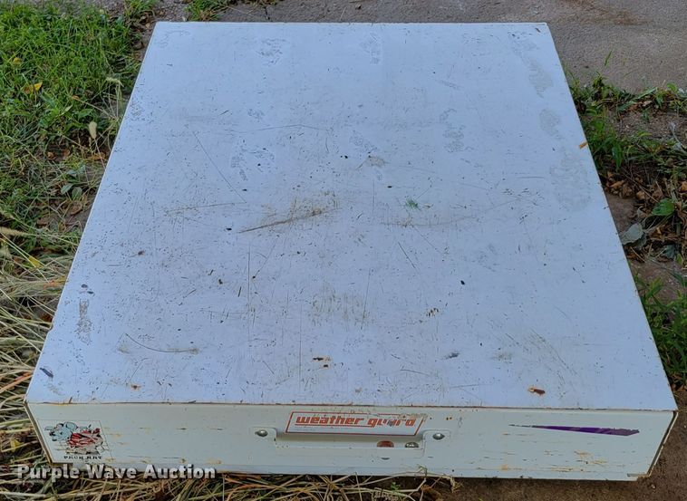 image for item JZ9173 (4) fuel tanks