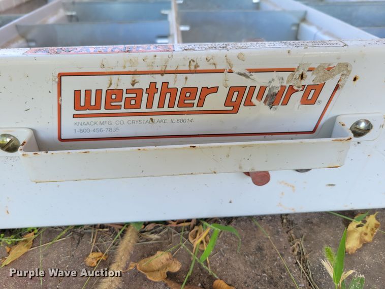 image for item JZ9173 (4) fuel tanks