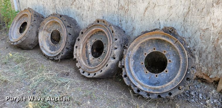 image for item JZ9174 (4) 33x12-20 tires and wheels