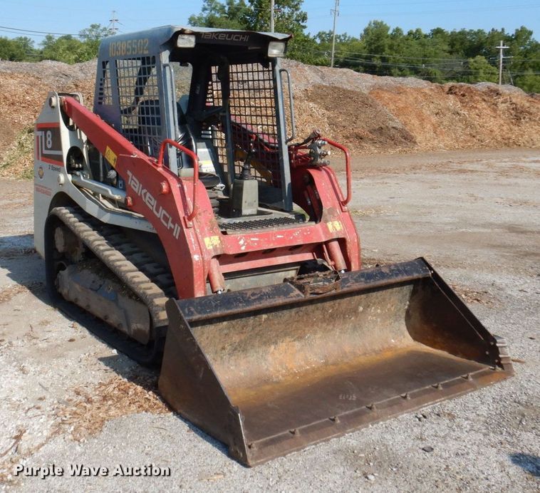 image for item KF9523 2015 Takeuchi TL8  tracked skid steer loader