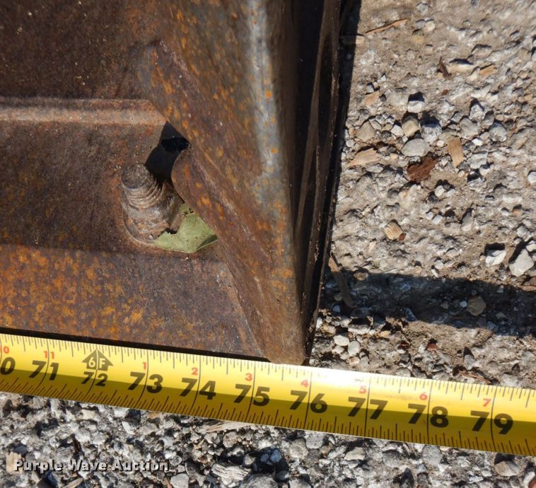 image for item KF9523 2015 Takeuchi TL8  tracked skid steer loader