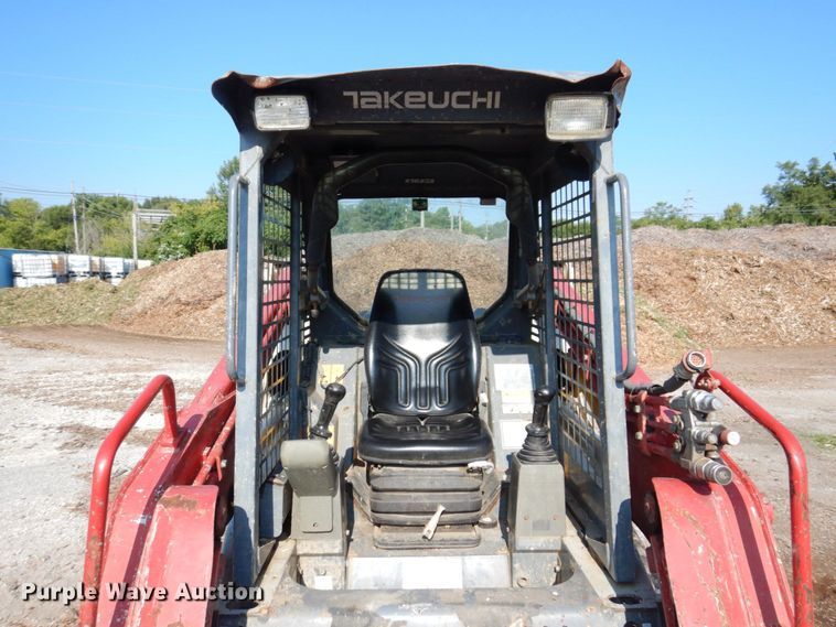 image for item KF9523 2015 Takeuchi TL8  tracked skid steer loader