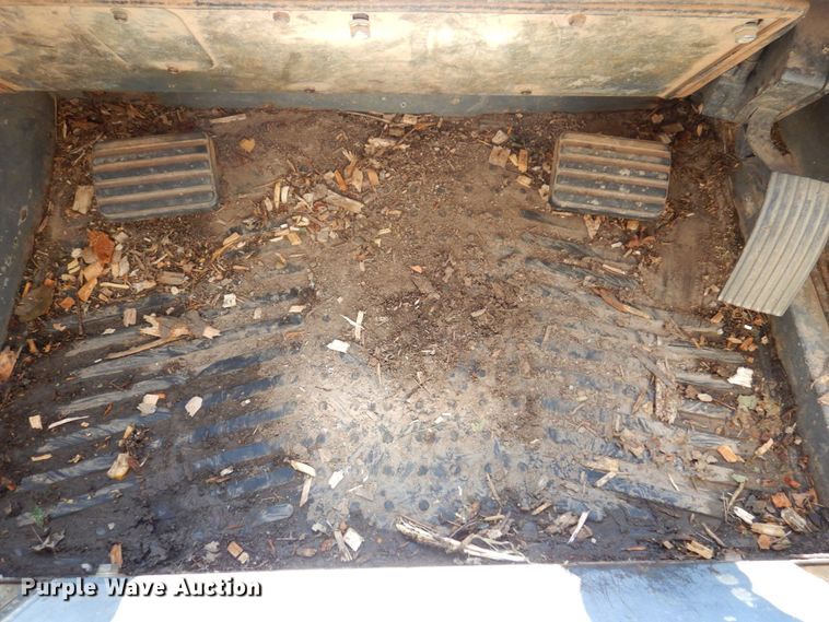 image for item KF9523 2015 Takeuchi TL8  tracked skid steer loader