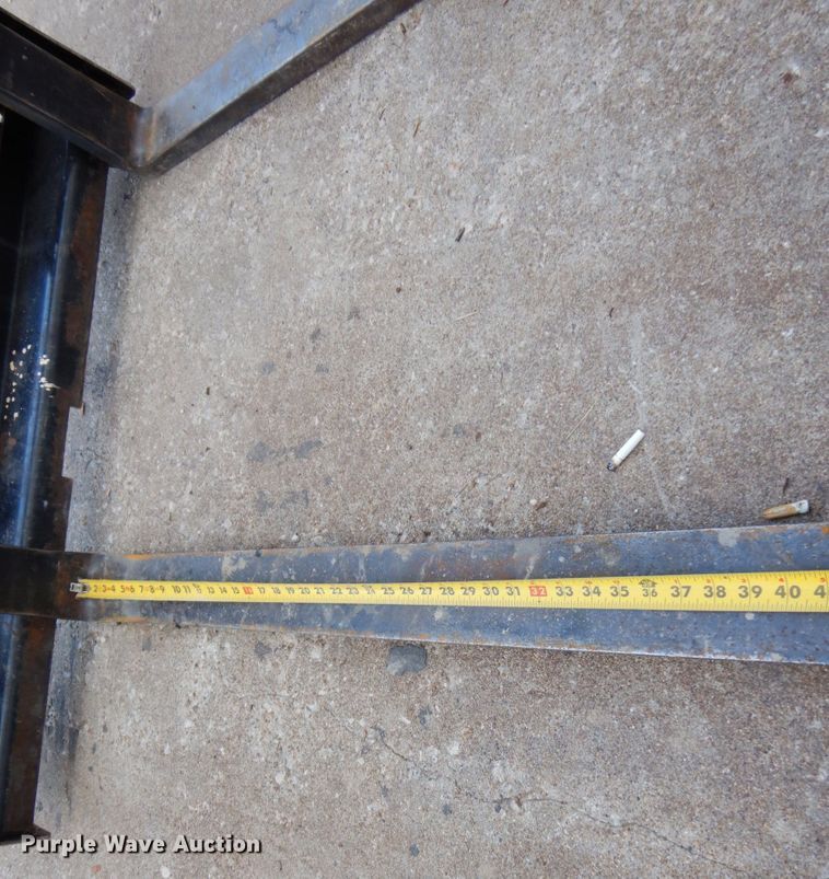 image for item KF9523 2015 Takeuchi TL8  tracked skid steer loader