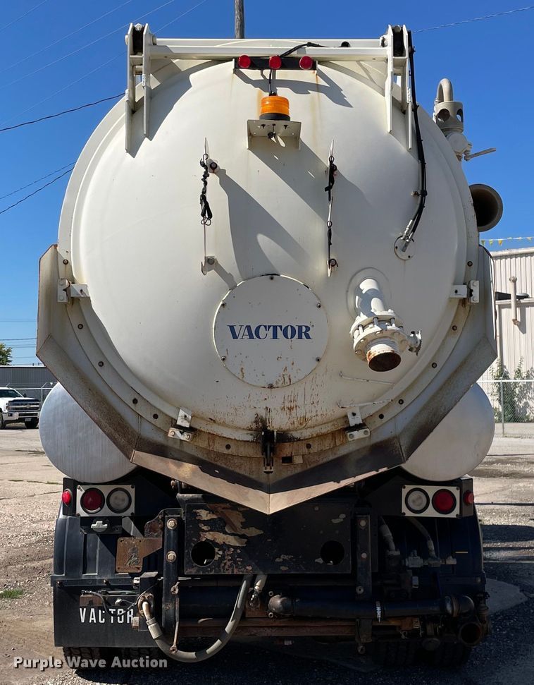 image for item KF9545 1996 Ford LN8000  sewer jetter truck