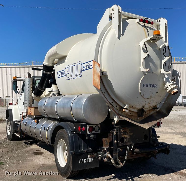 image for item KF9545 1996 Ford LN8000  sewer jetter truck