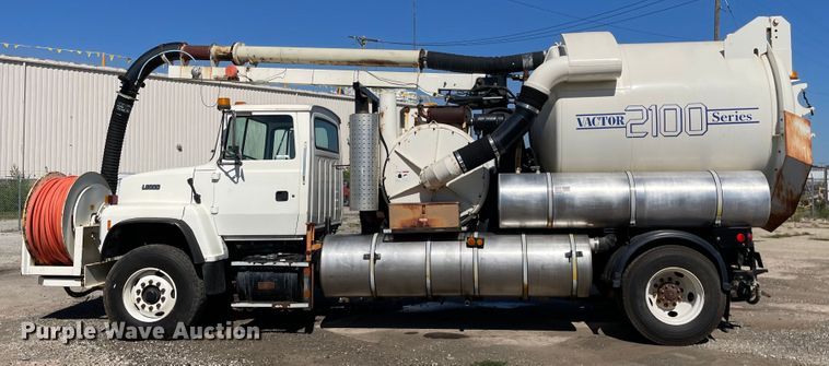 image for item KF9545 1996 Ford LN8000  sewer jetter truck