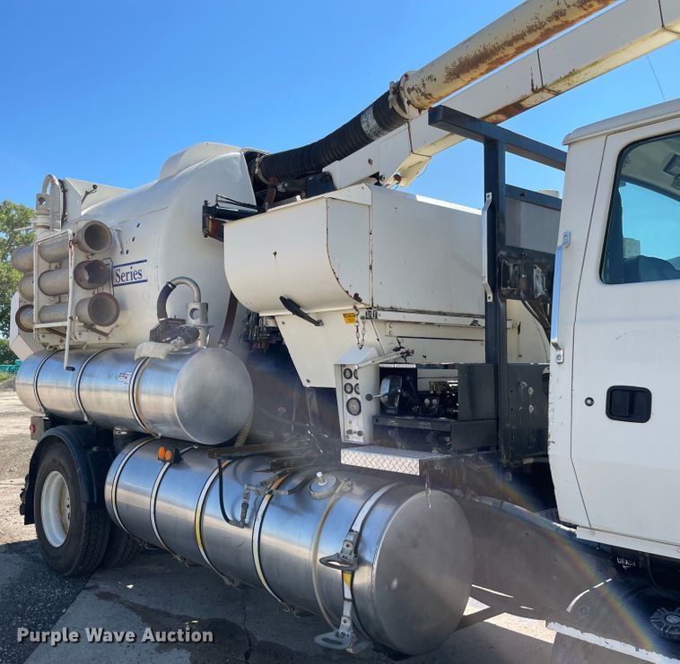 image for item KF9545 1996 Ford LN8000  sewer jetter truck