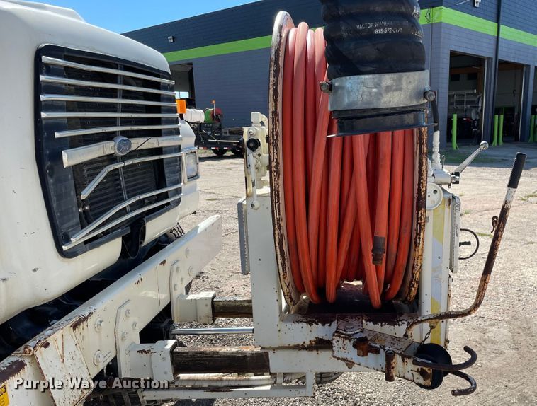 image for item KF9545 1996 Ford LN8000  sewer jetter truck