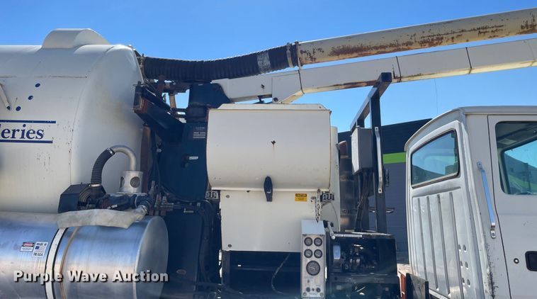 image for item KF9545 1996 Ford LN8000  sewer jetter truck