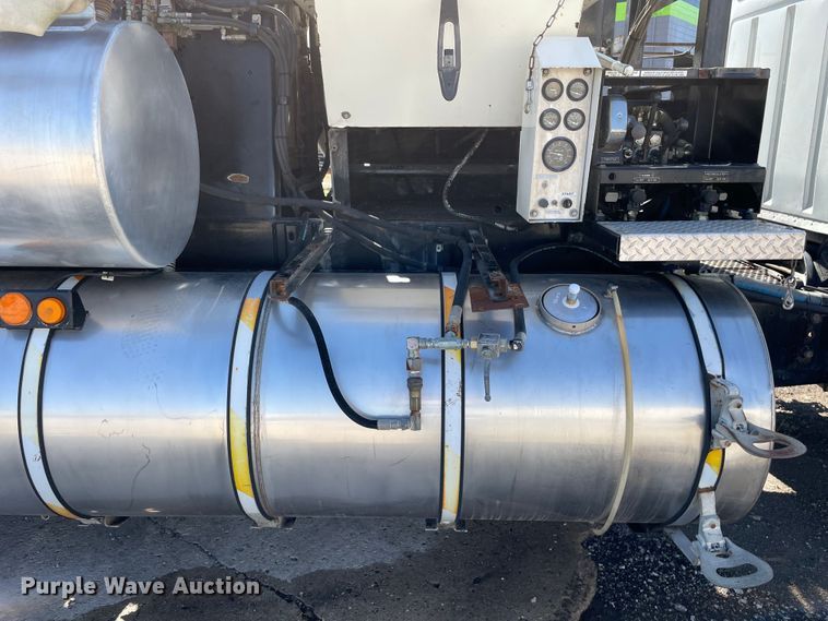 image for item KF9545 1996 Ford LN8000  sewer jetter truck