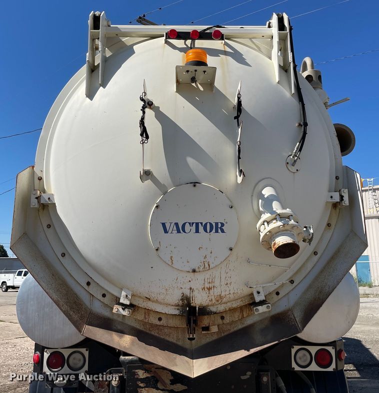 image for item KF9545 1996 Ford LN8000  sewer jetter truck