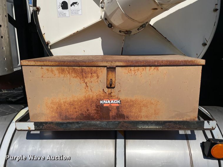 image for item KF9545 1996 Ford LN8000  sewer jetter truck