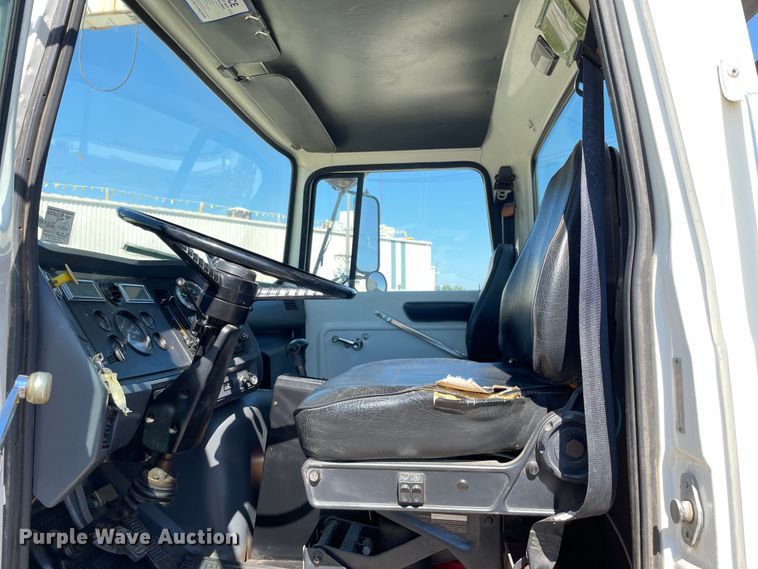 image for item KF9545 1996 Ford LN8000  sewer jetter truck