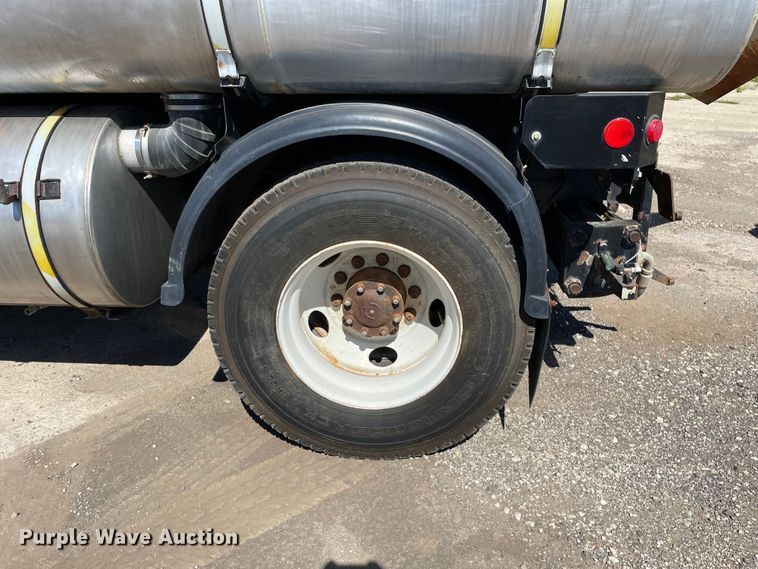 image for item KF9545 1996 Ford LN8000  sewer jetter truck