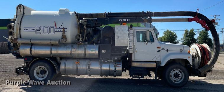 image for item KF9546 2002 International 2554  sewer jetter truck