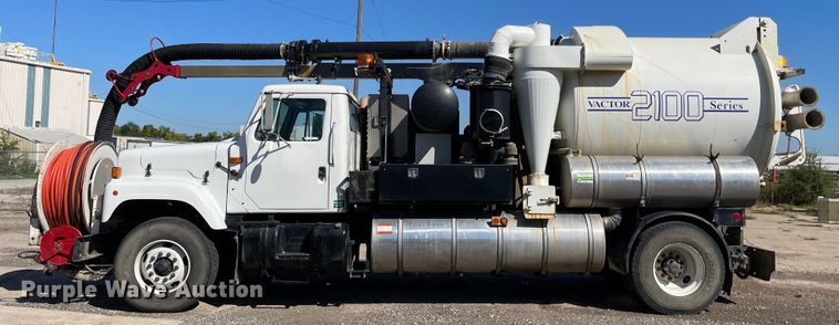 image for item KF9546 2002 International 2554  sewer jetter truck