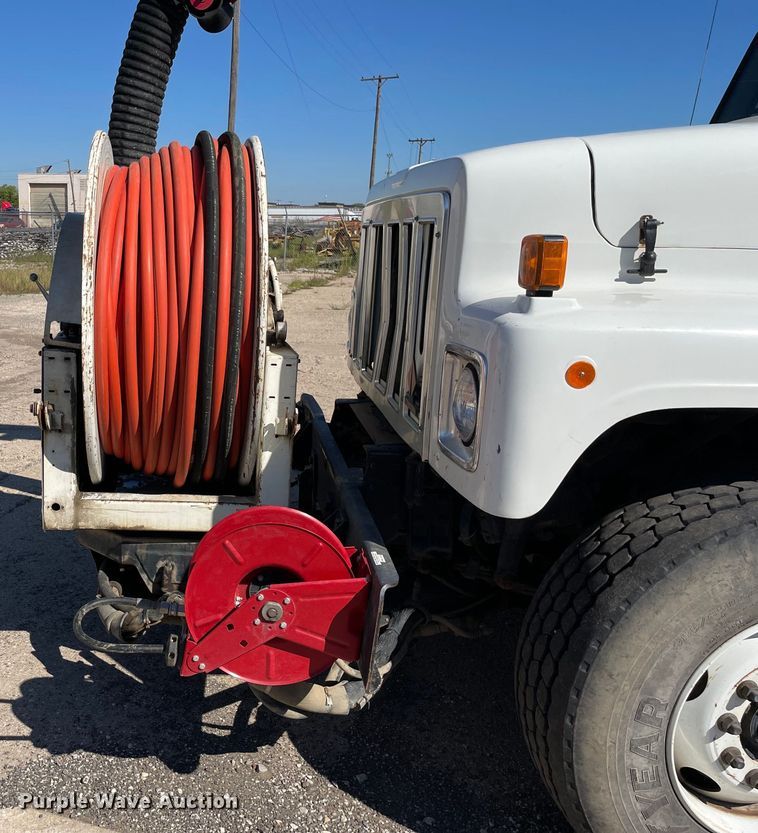 image for item KF9546 2002 International 2554  sewer jetter truck