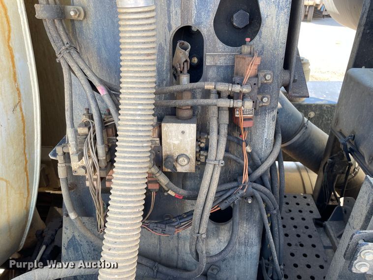 image for item KF9546 2002 International 2554  sewer jetter truck