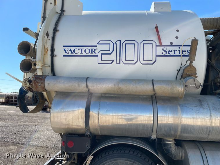 image for item KF9546 2002 International 2554  sewer jetter truck