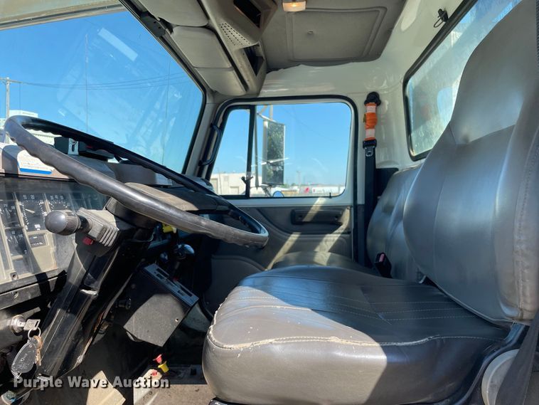 image for item KF9546 2002 International 2554  sewer jetter truck